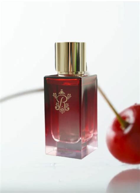 by initial parfum r